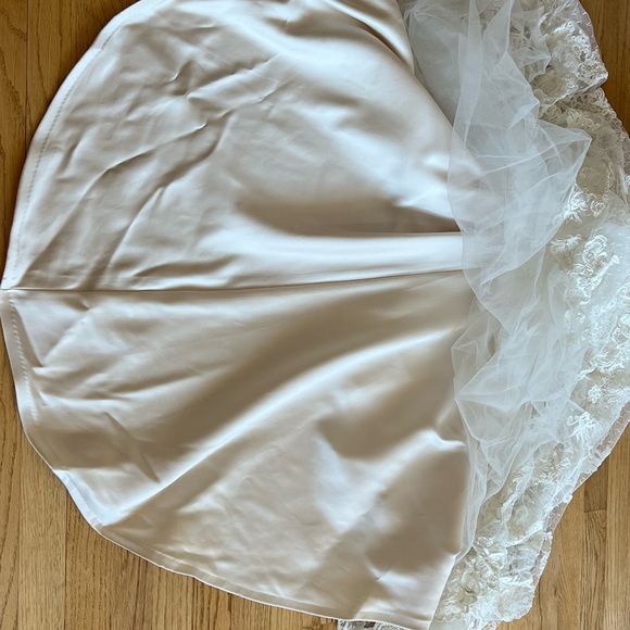 CASABLANCA bridal gown, champagne color, size 10, worn once, in great condition - Picture 10 of 10